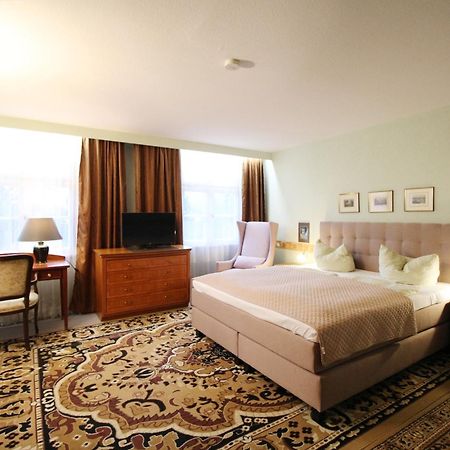 Historisches Hotel Zum Schwan Bad Karlshafen Ngoại thất bức ảnh