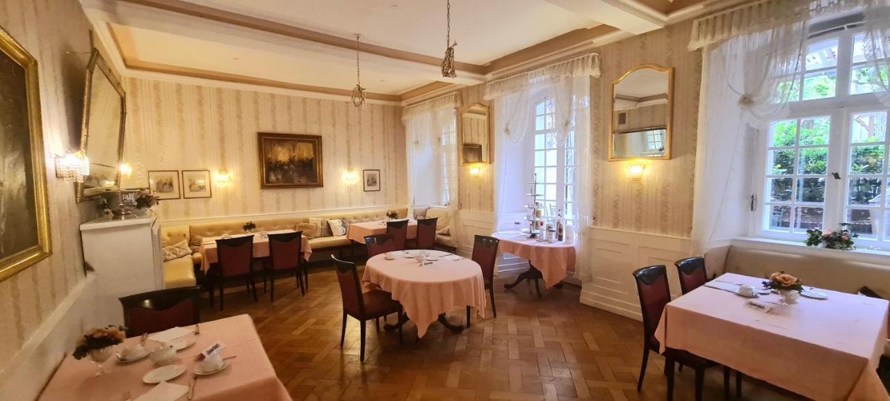 Historisches Hotel Zum Schwan Bad Karlshafen Ngoại thất bức ảnh