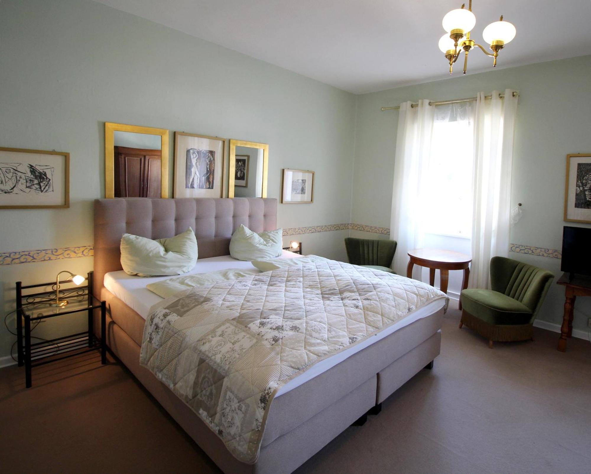 Historisches Hotel Zum Schwan Bad Karlshafen Ngoại thất bức ảnh