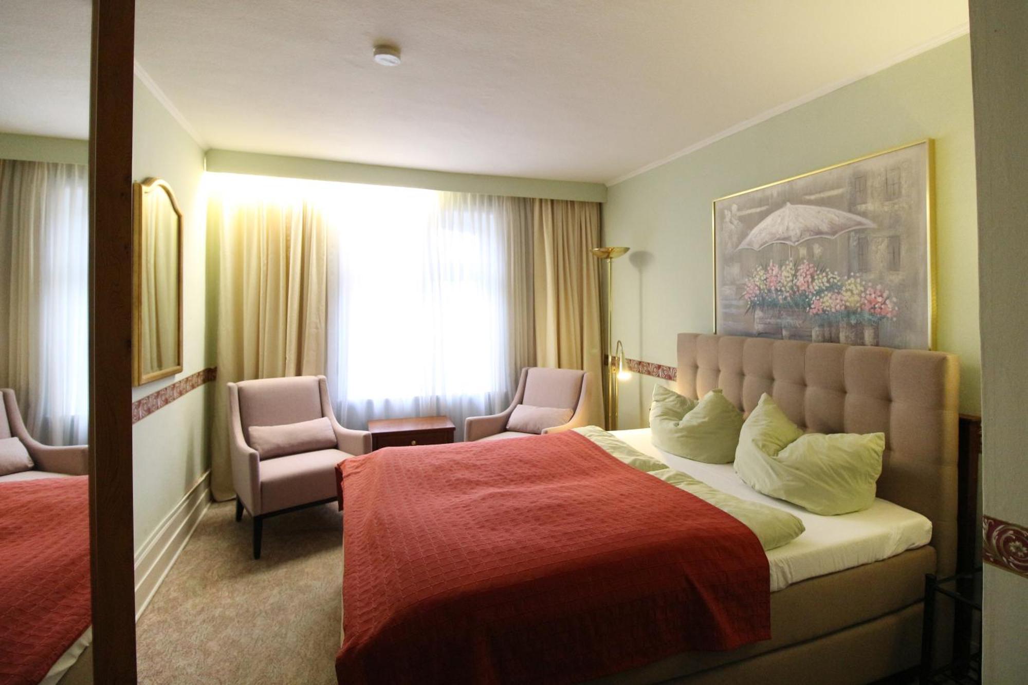 Historisches Hotel Zum Schwan Bad Karlshafen Ngoại thất bức ảnh