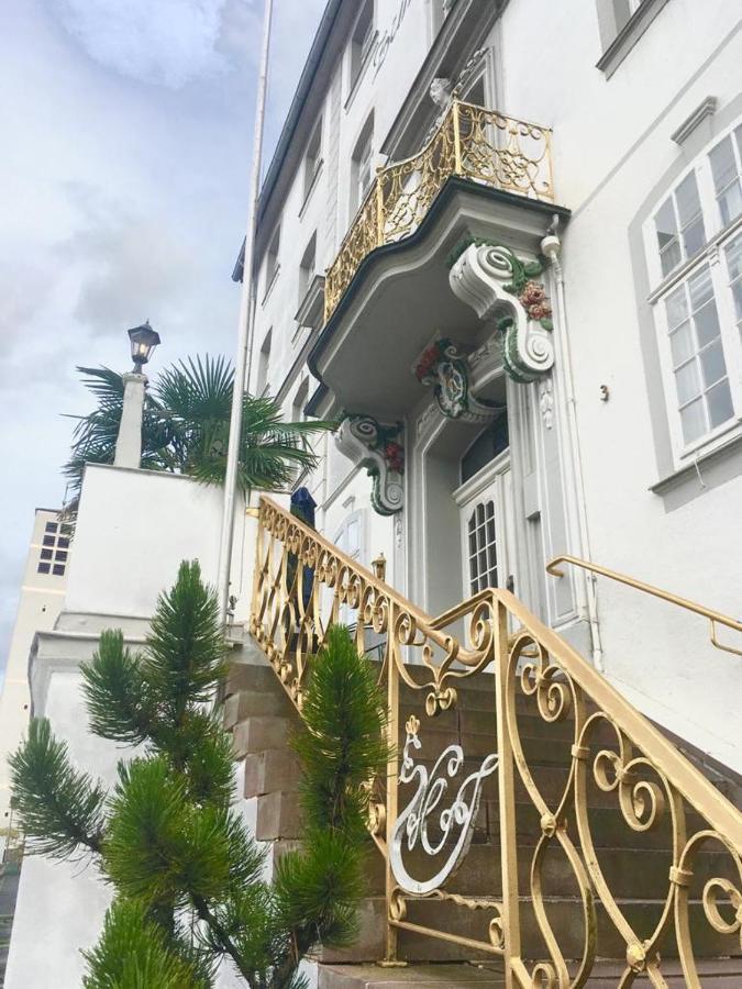 Historisches Hotel Zum Schwan Bad Karlshafen Ngoại thất bức ảnh
